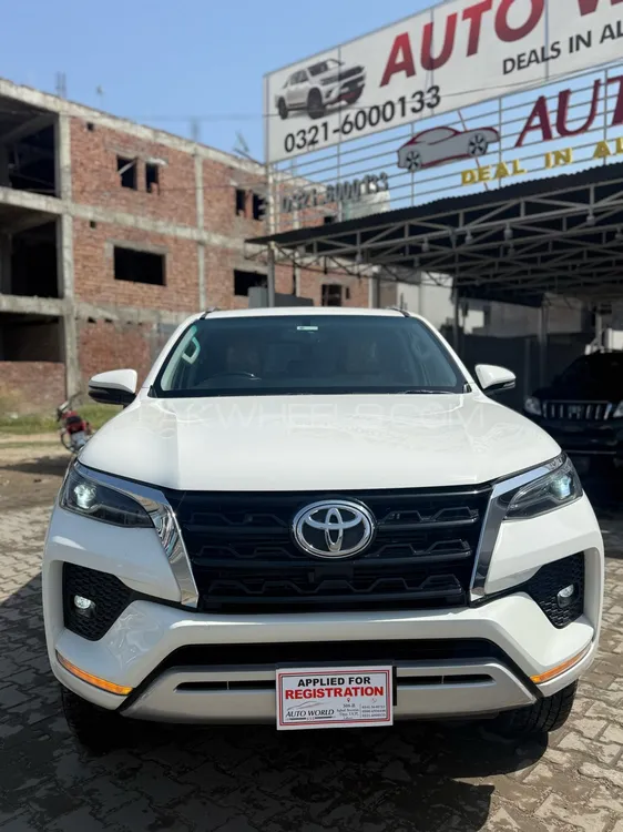 Toyota Fortuner 2021 for Sale in Lahore Image-1
