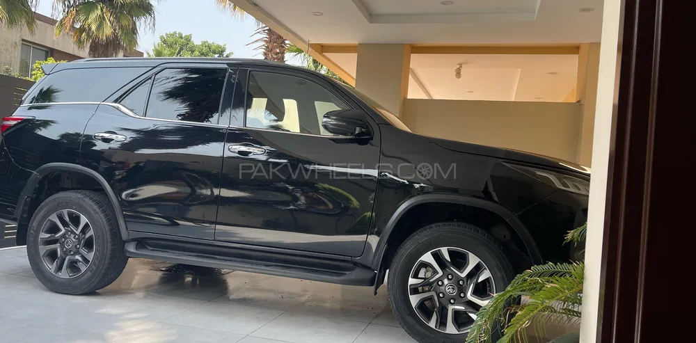 Toyota Fortuner 2024 for Sale in Sialkot Image-1