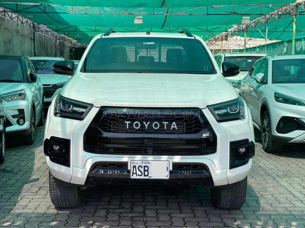 Toyota Hilux 2024 for Sale in Lahore Image-1