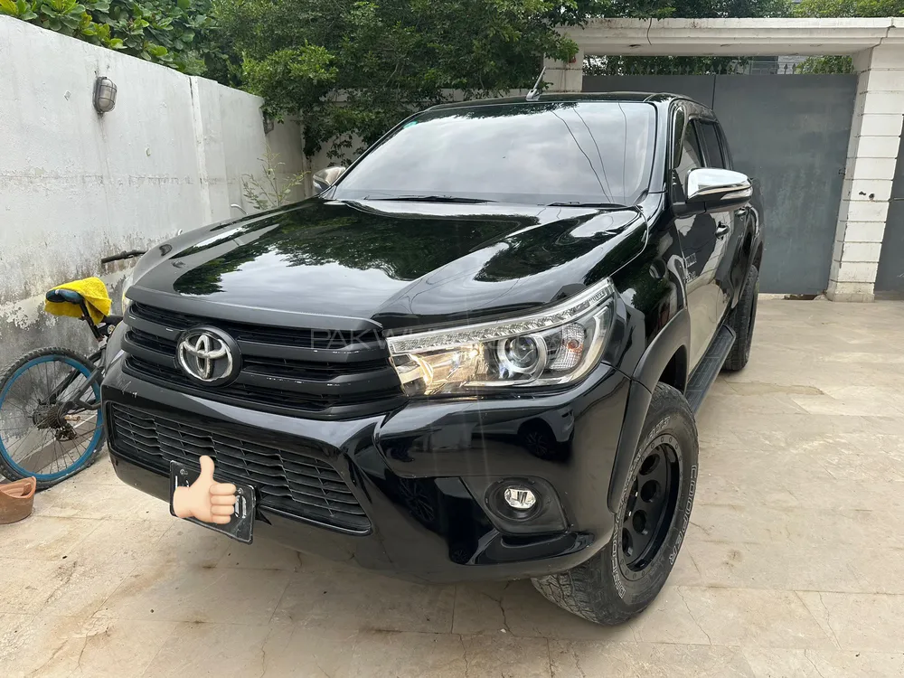 Toyota Hilux 2020 for Sale in Karachi Image-1