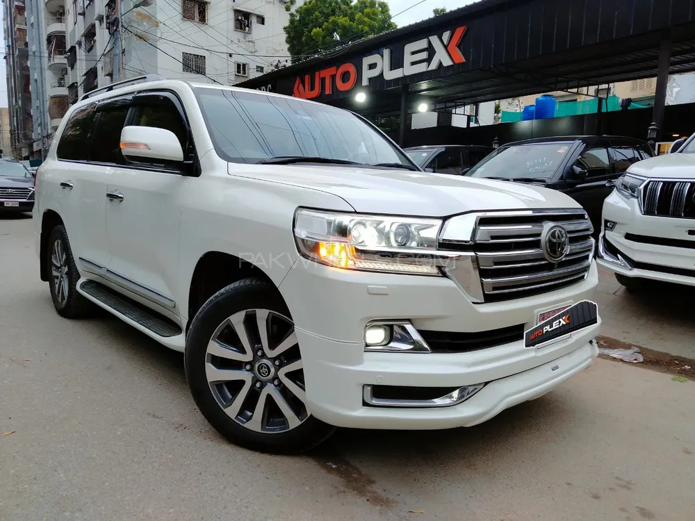 Toyota Land Cruiser 2017 for Sale in Karachi Image-1