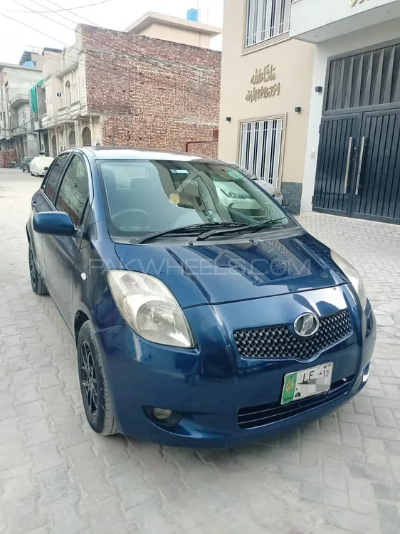 Toyota Vitz 2006 for Sale in Lahore Image-1