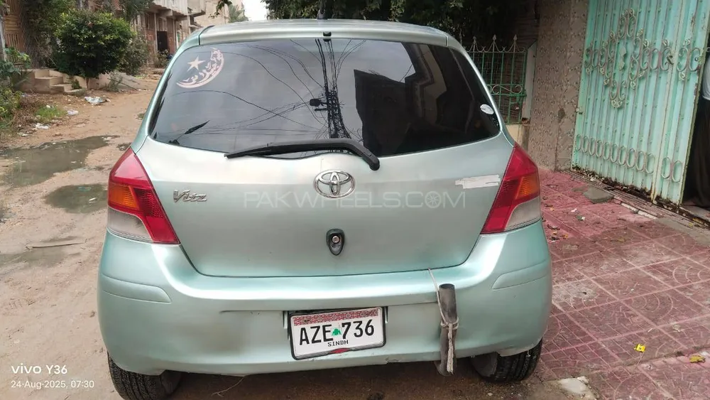 Toyota Vitz 2010 for Sale in Karachi Image-1