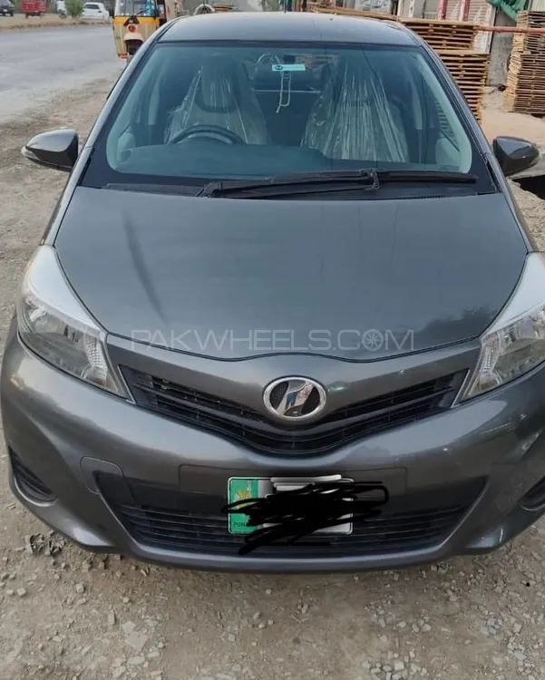 Toyota Vitz 2012 for Sale in Swabi Image-1