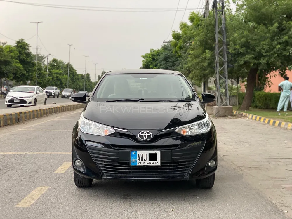 Toyota Yaris Sedan 2021 for Sale in Lahore Image-1