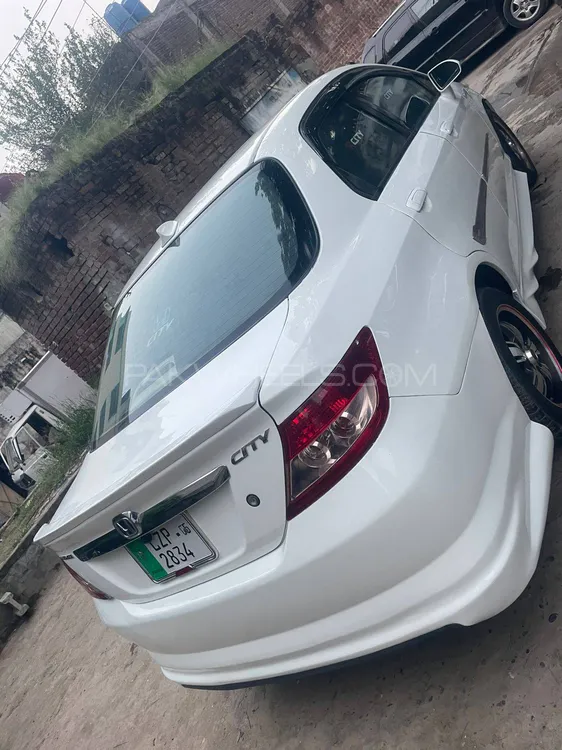 Honda City 2005 for Sale in Lahore Image-1