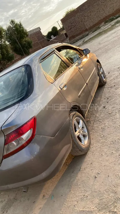 Honda City 2004 for Sale in Chichawatni Image-1