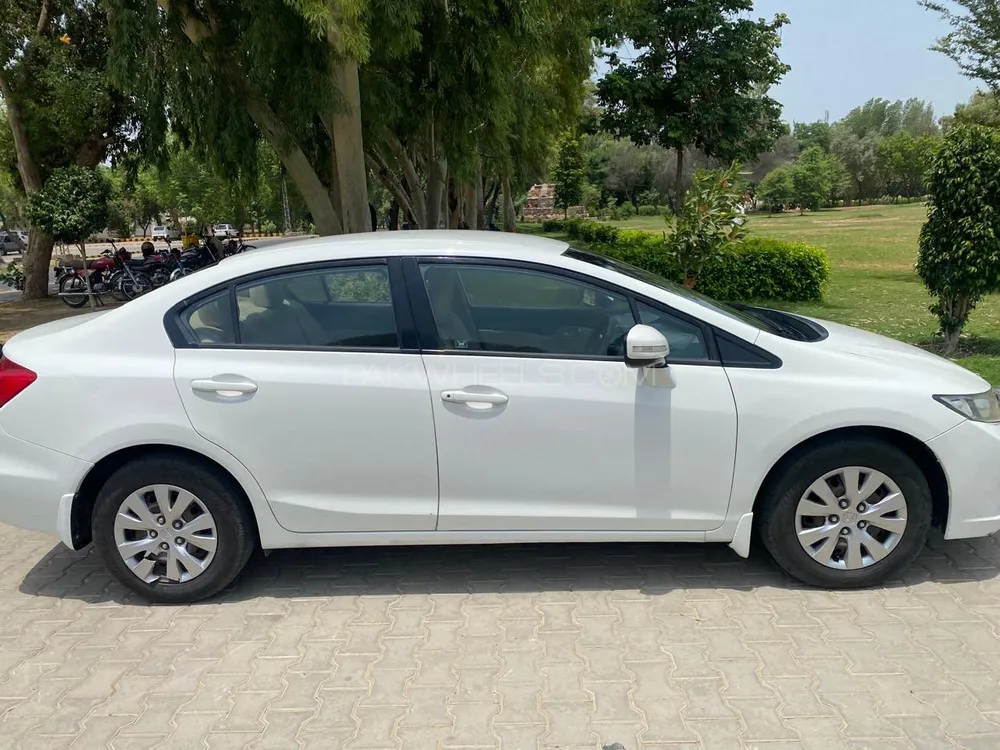 Honda Civic 2013 for Sale in Bahawalpur Honda Civic 2013 for Sale in Bahawalpur Image-6