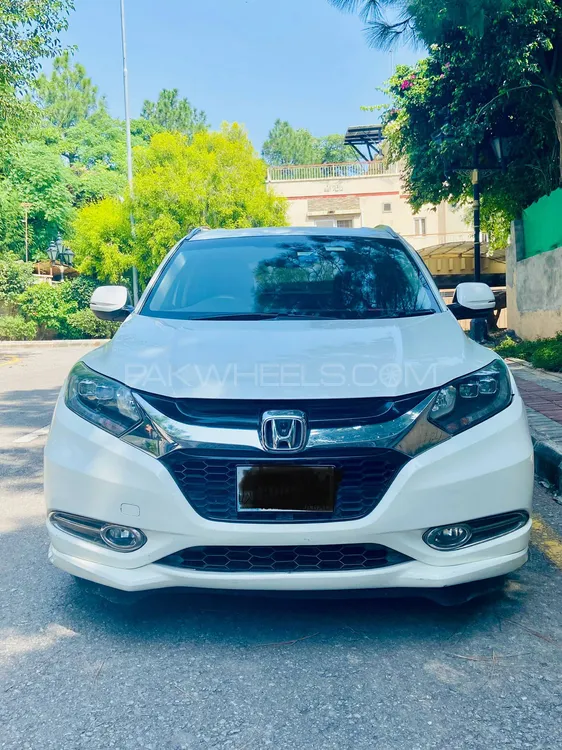 Honda Vezel 2016 for Sale in Islamabad Image-1