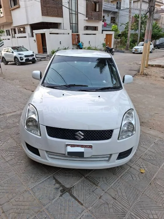 Suzuki Swift 2011 for Sale in Karachi Image-1