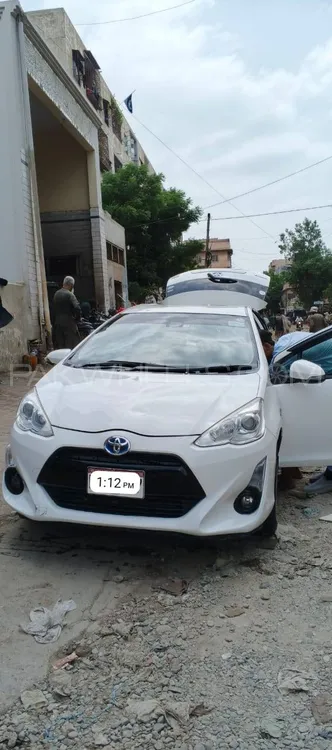 Toyota Aqua 2016 for Sale in Karachi Image-1