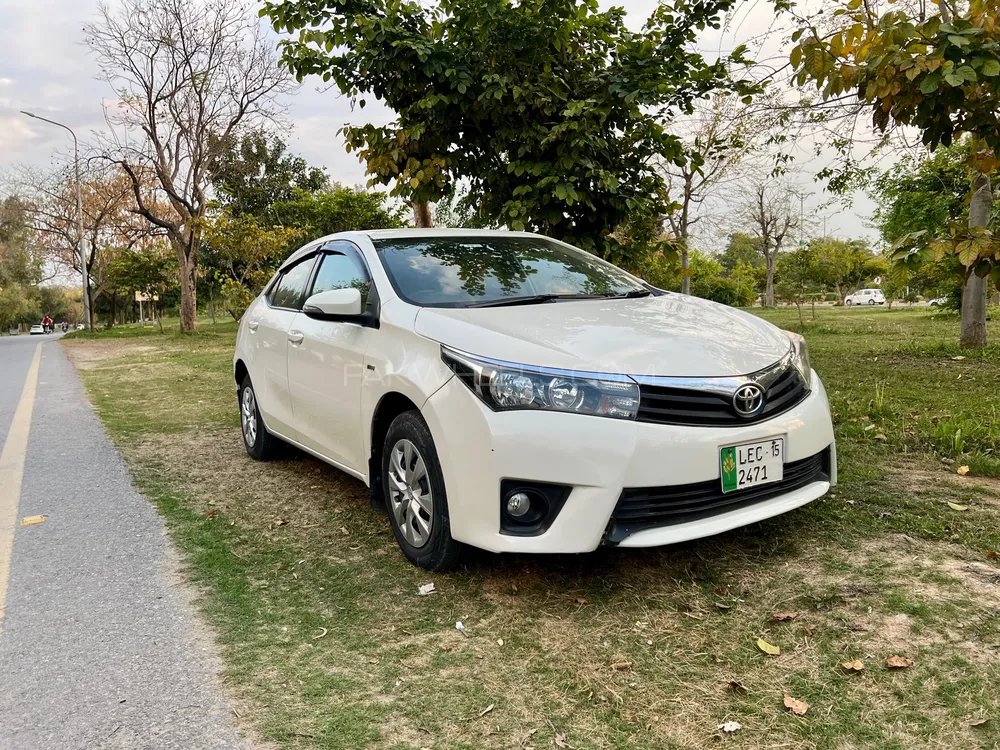 Toyota Corolla 2015 for Sale in Sargodha Image-1