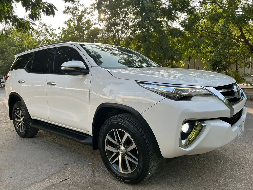 Toyota Fortuner 2018 for Sale in Karachi Image-1