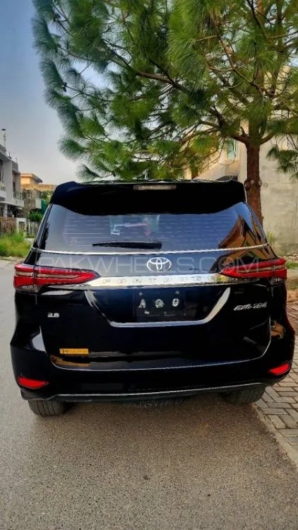 Toyota Fortuner 2021 for Sale in Islamabad Image-1