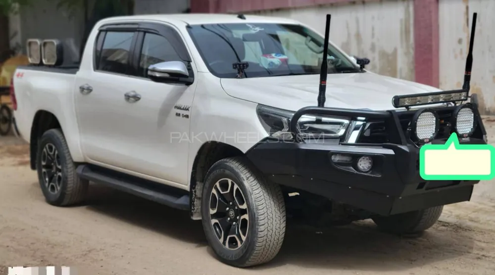 Toyota Hilux 2021 for Sale in Karachi Image-1