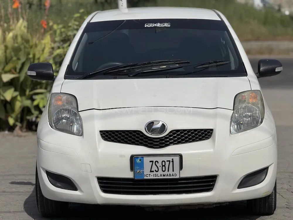 Toyota Vitz 2010 for Sale in Islamabad Image-1