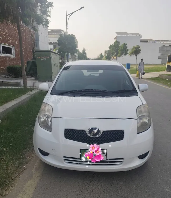 Toyota Vitz 2005 for Sale in Islamabad Image-1