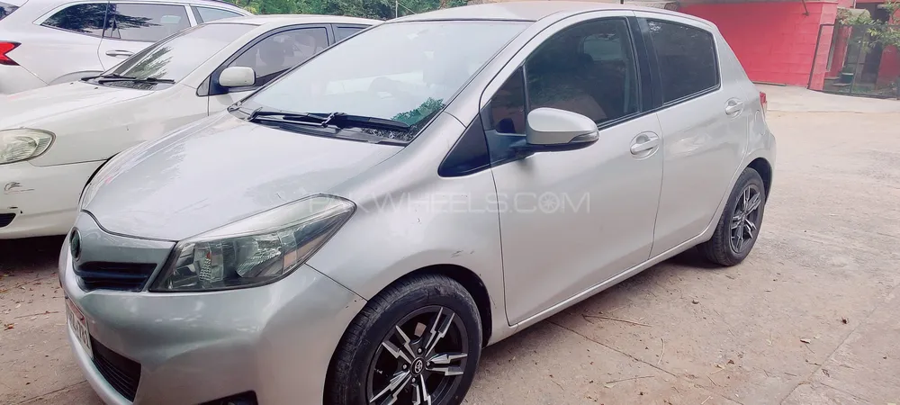 Toyota Vitz 2017 for Sale in Islamabad Image-1
