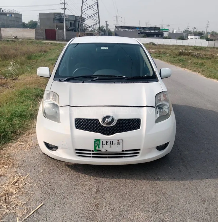 Toyota Vitz 2005 for Sale in Charsadda Image-1