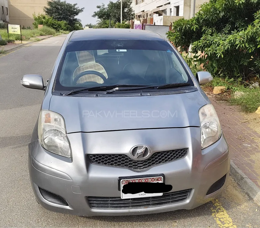 Toyota Vitz 2010 for Sale in Karachi Image-1