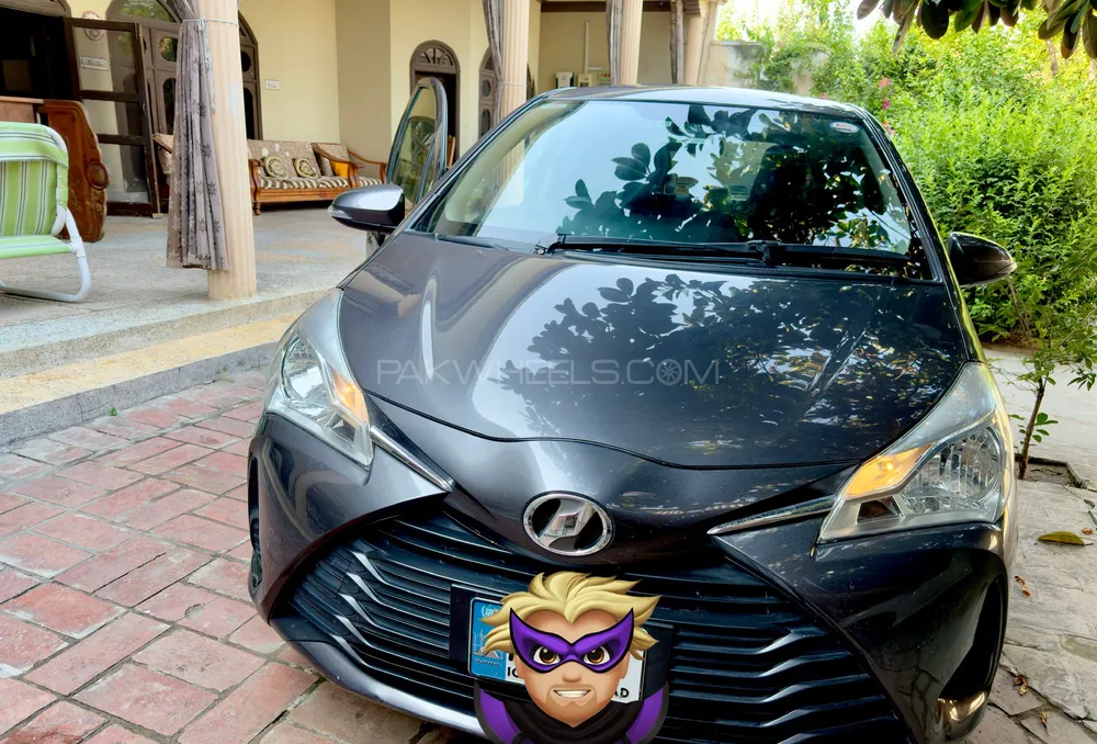 Toyota Vitz 2018 for Sale in Mardan Image-1