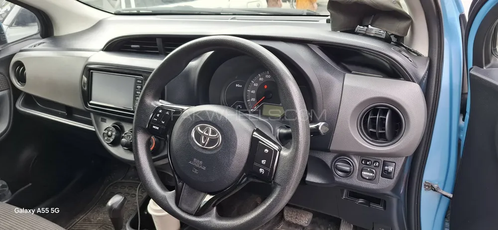 Toyota Vitz 2014 for Sale in Peshawar Image-1