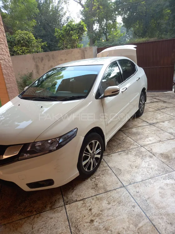 Honda City 2018 for Sale in Lahore Image-1