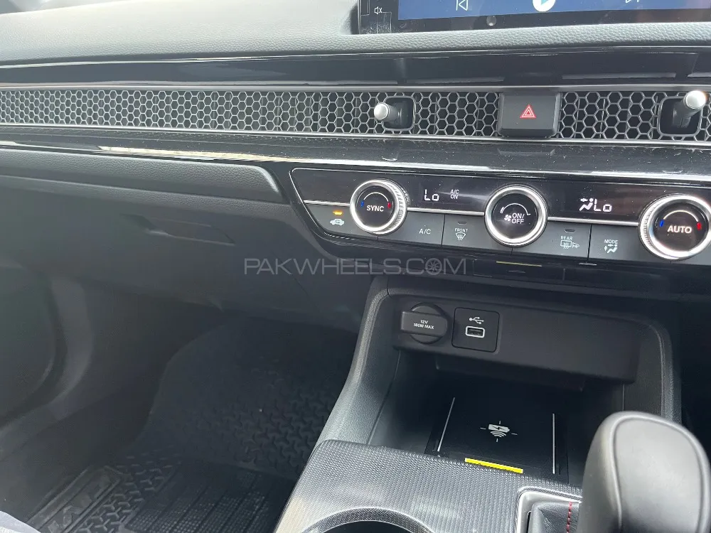 Honda Civic 2025 for Sale in Rawalpindi Image-1