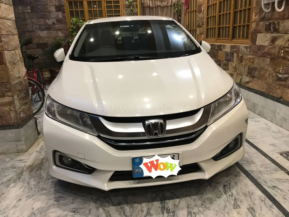 Honda Grace Hybrid 2015 for Sale in Mardan Image-1