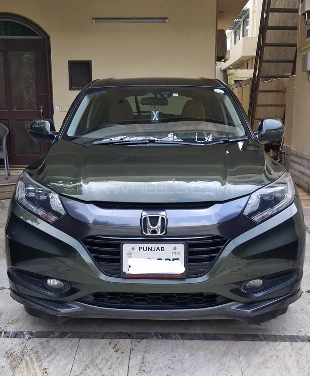 Honda Vezel 2015 for Sale in Lahore Image-1