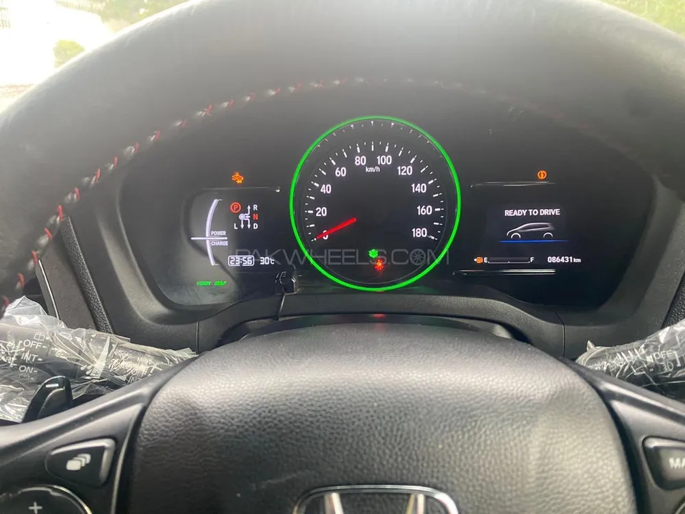 Honda Vezel 2016 for Sale in Karachi Honda Vezel 2016 for Sale in Karachi Image-10