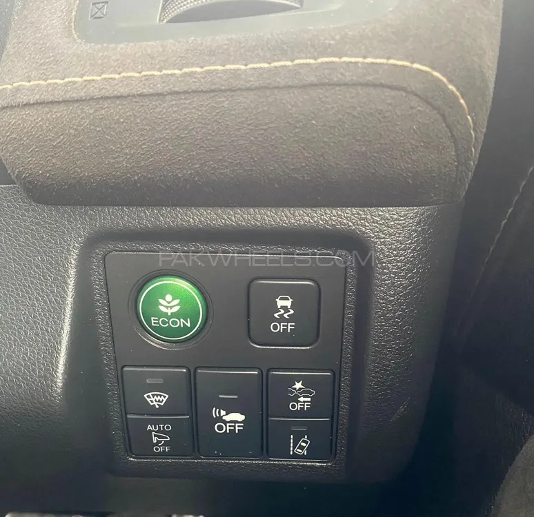 Honda Vezel 2016 for Sale in Karachi Honda Vezel 2016 for Sale in Karachi Image-12