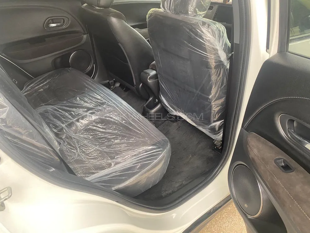 Honda Vezel 2016 for Sale in Karachi Honda Vezel 2016 for Sale in Karachi Image-7