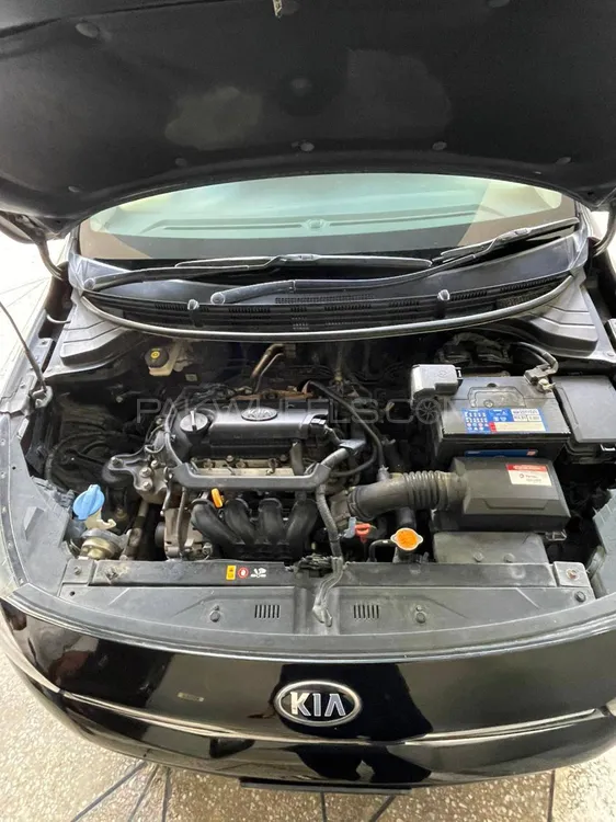 KIA Rio 2017 for Sale in Lahore Image-1