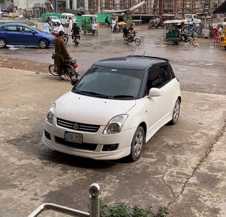 Suzuki Swift 2011 for Sale in Islamabad Image-1