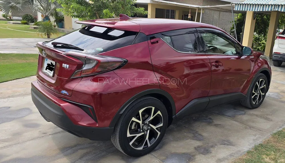 Toyota C-HR 2017 for Sale in Daharki Toyota C-HR 2017 for Sale in Daharki Image-2