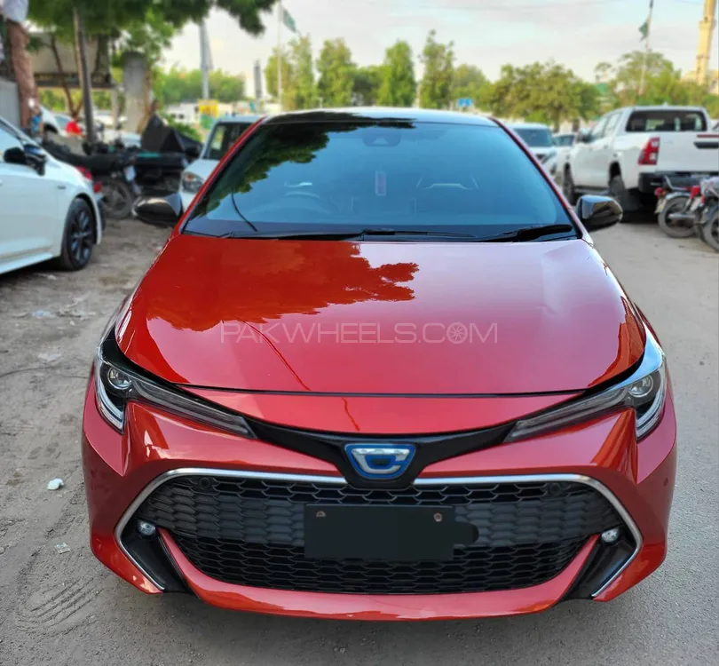 Toyota Corolla Hatchback 2018 for Sale in Karachi Image-1