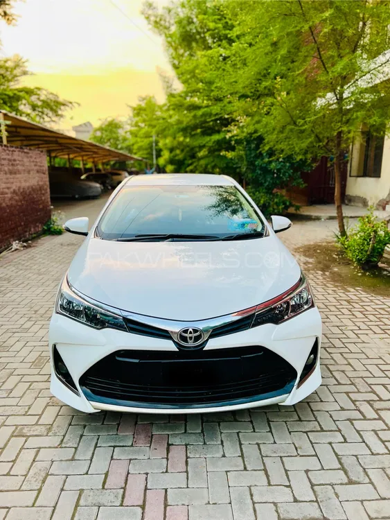 Toyota Corolla 2018 for Sale in Faisalabad Image-1