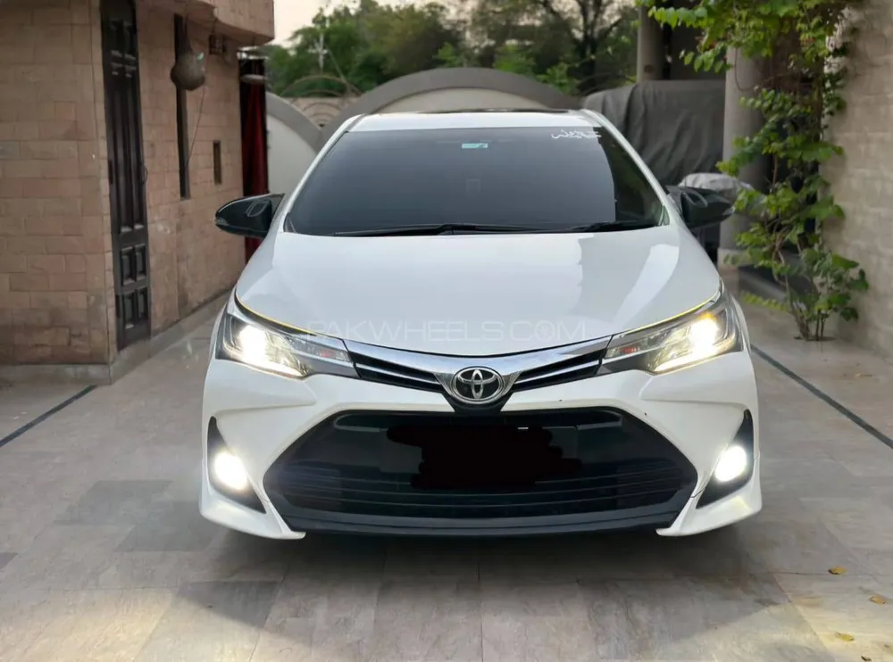 Toyota Corolla 2019 for Sale in Faisalabad Image-1