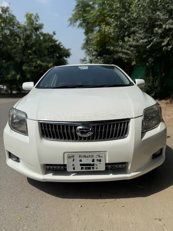 Toyota Corolla Axio 2007 for Sale in Islamabad Image-1