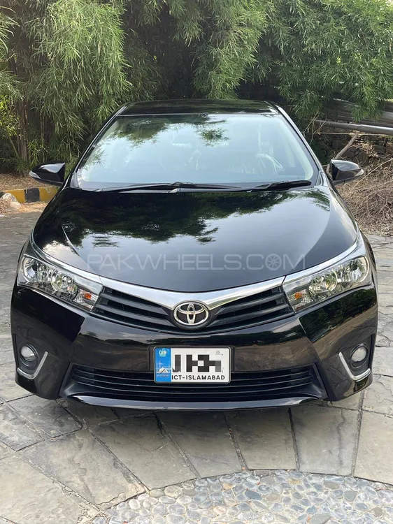 Toyota Corolla 2017 for Sale in Islamabad Image-1