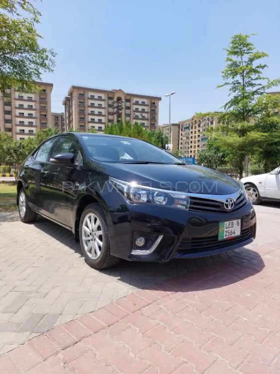 Toyota Corolla 2016 for Sale in Lahore Image-1