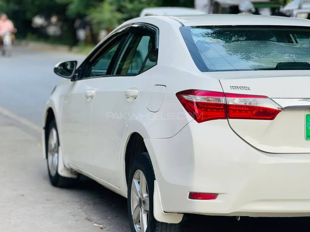 Toyota Corolla 2018 for Sale in Lahore Image-1