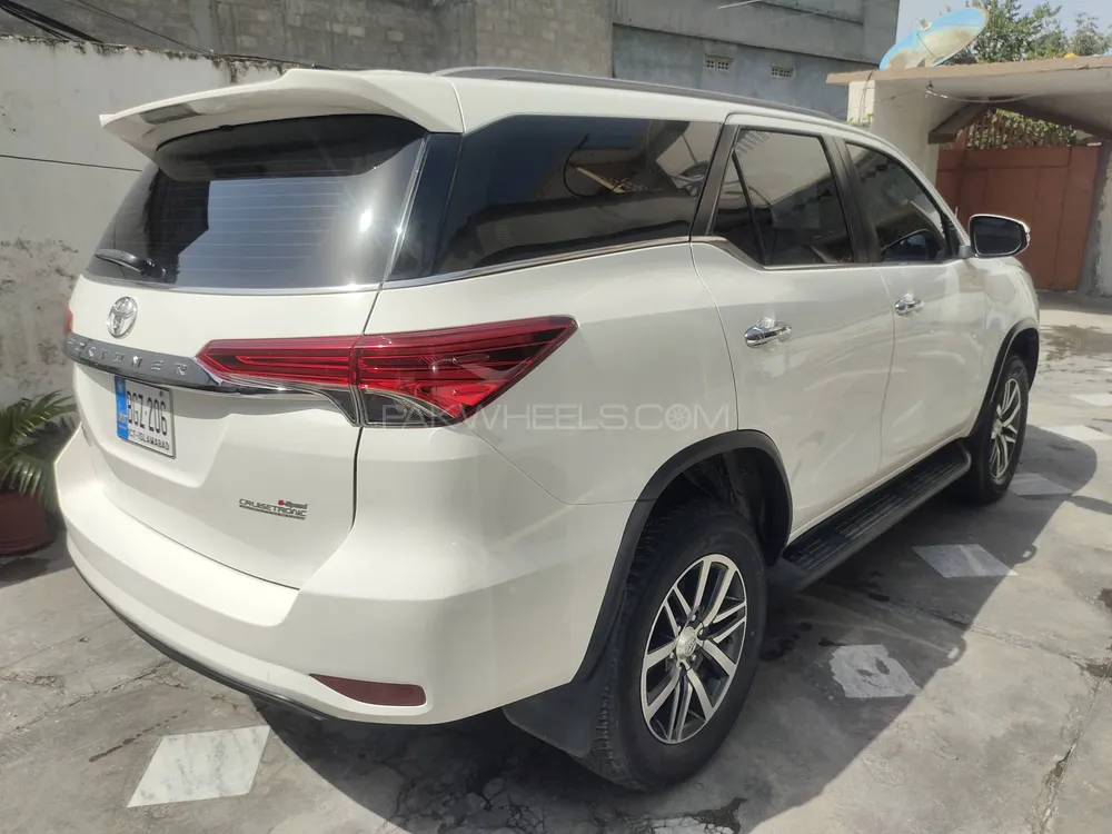 Toyota Fortuner 2018 for Sale in Mansehra Toyota Fortuner 2018 for Sale in Mansehra Image-5