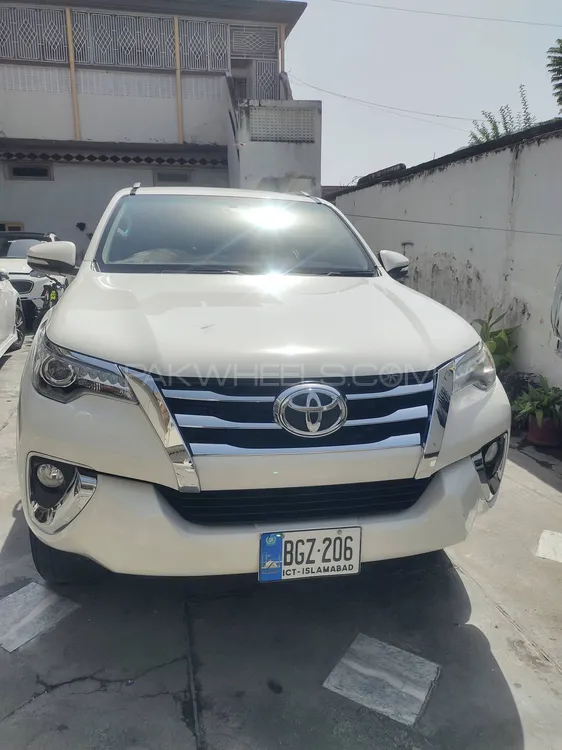 Toyota Fortuner 2018 for Sale in Mansehra Toyota Fortuner 2018 for Sale in Mansehra Image-1