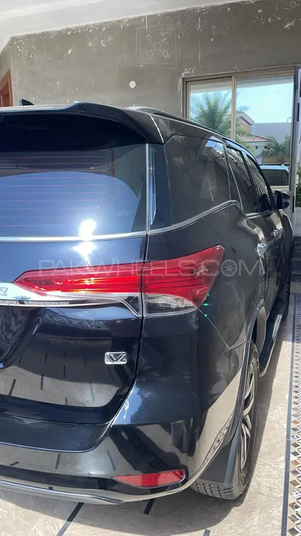 Toyota Fortuner 2020 for Sale in Faisalabad Image-1