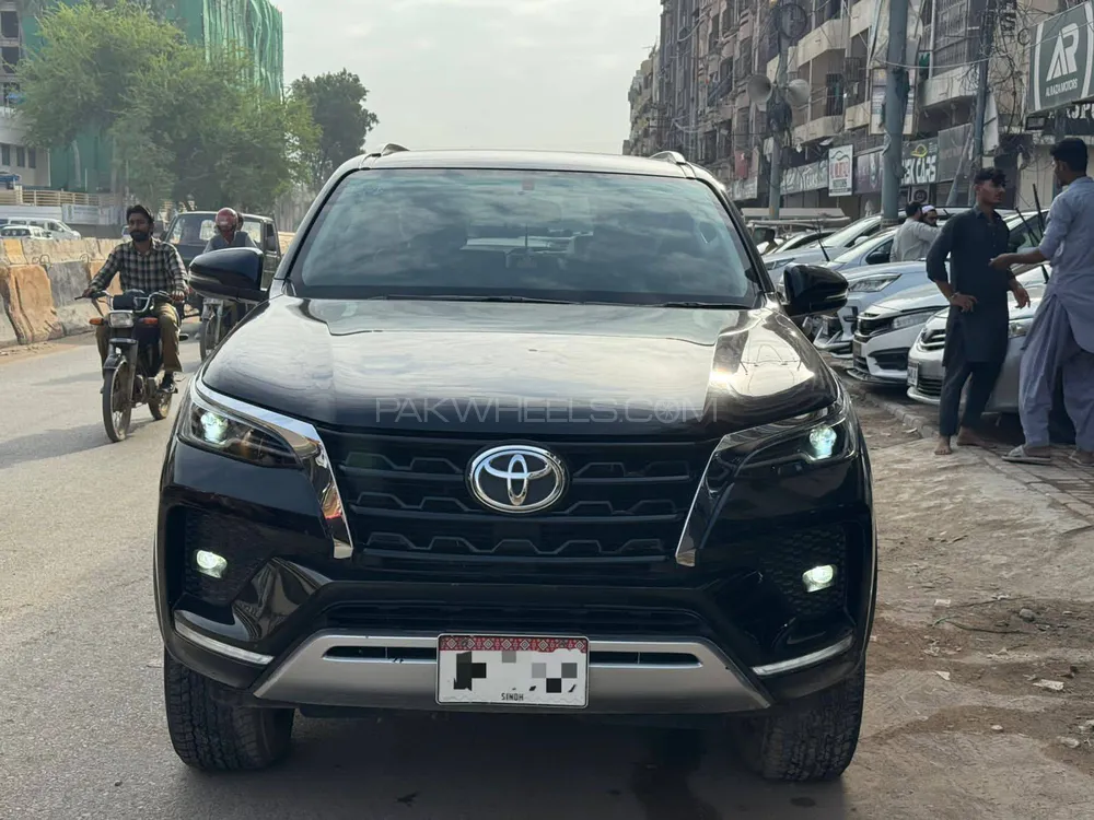 Toyota Fortuner 2022 for Sale in Karachi Image-1