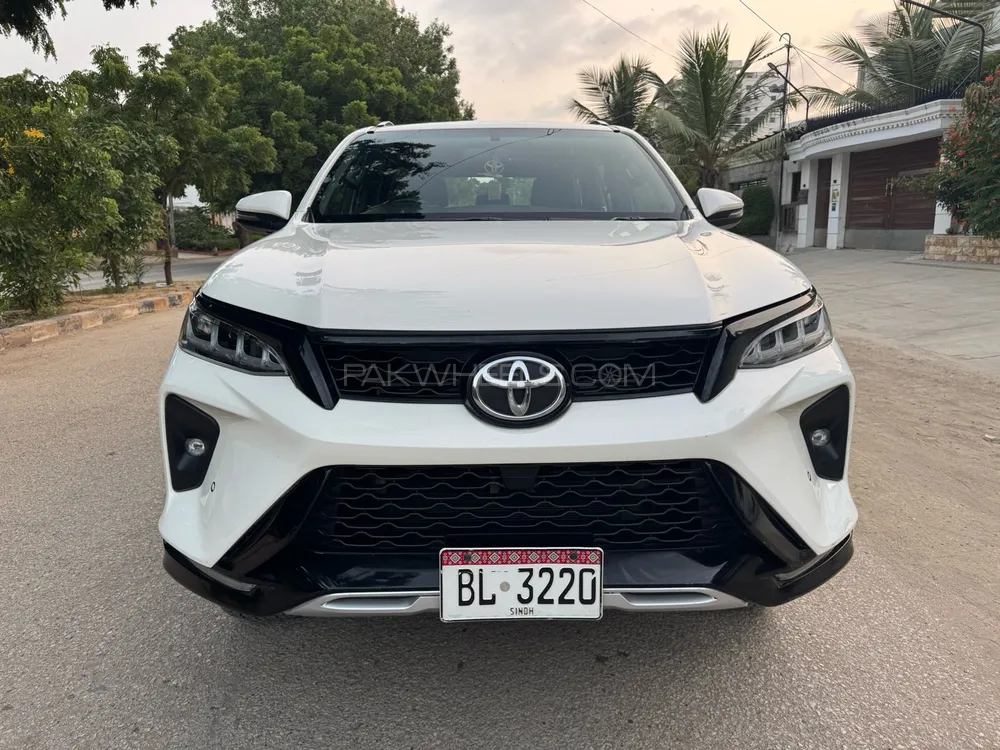 Toyota Fortuner 2023 for Sale in Karachi Image-1