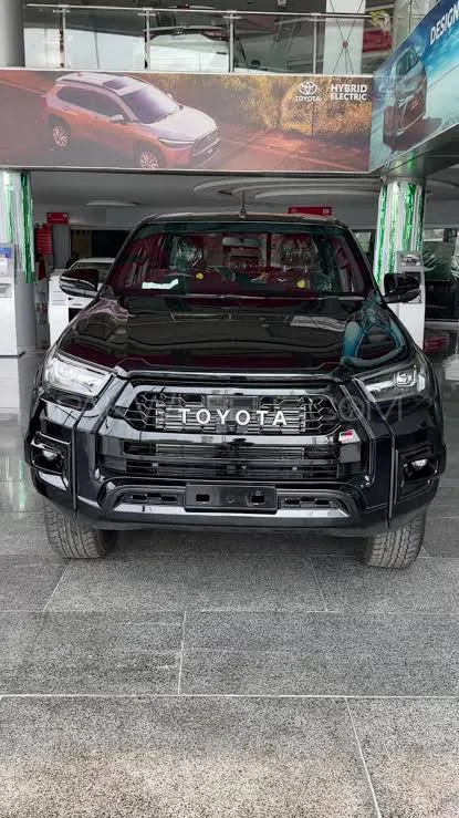 Toyota Hilux 2025 for Sale in Karachi Image-1