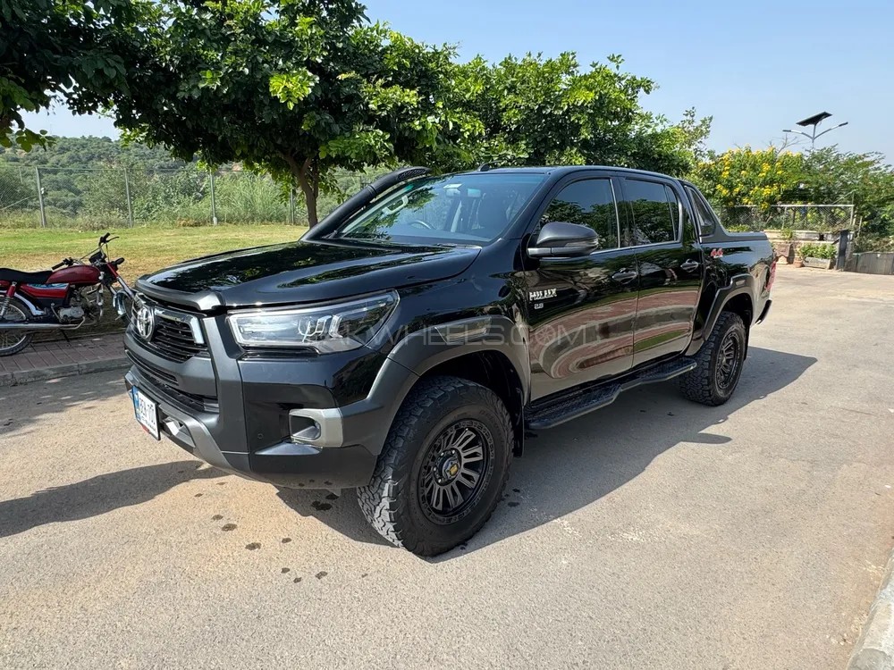 Toyota Hilux 2024 for Sale in Islamabad Image-1